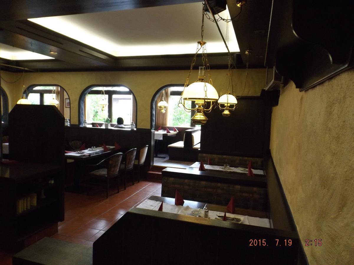 Pampow Hotel Ziegenkrug Schweriner Tor מראה חיצוני תמונה