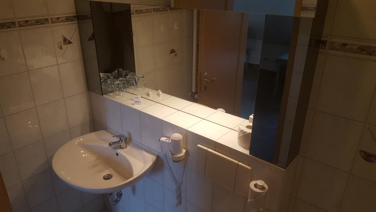 Pampow Hotel Ziegenkrug Schweriner Tor מראה חיצוני תמונה