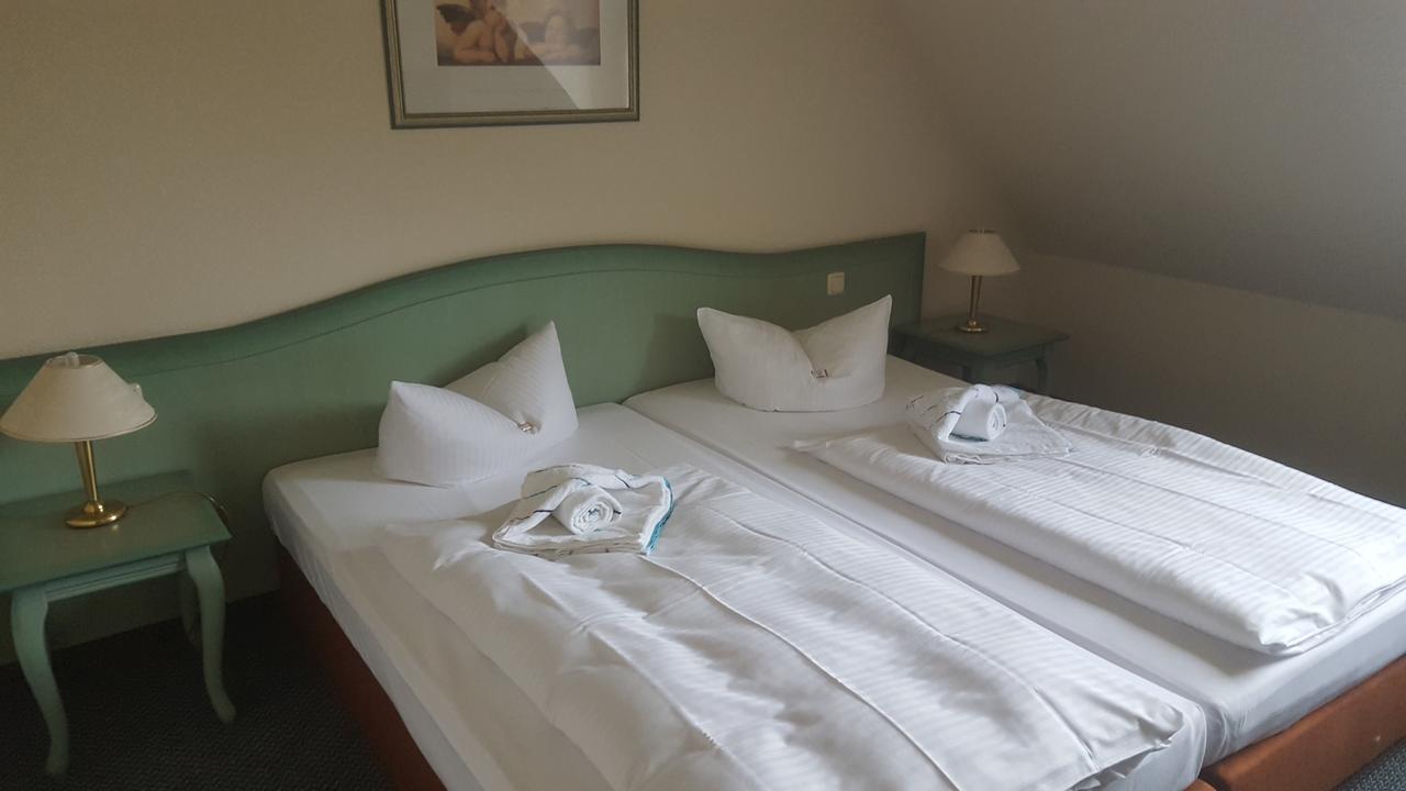 Pampow Hotel Ziegenkrug Schweriner Tor מראה חיצוני תמונה