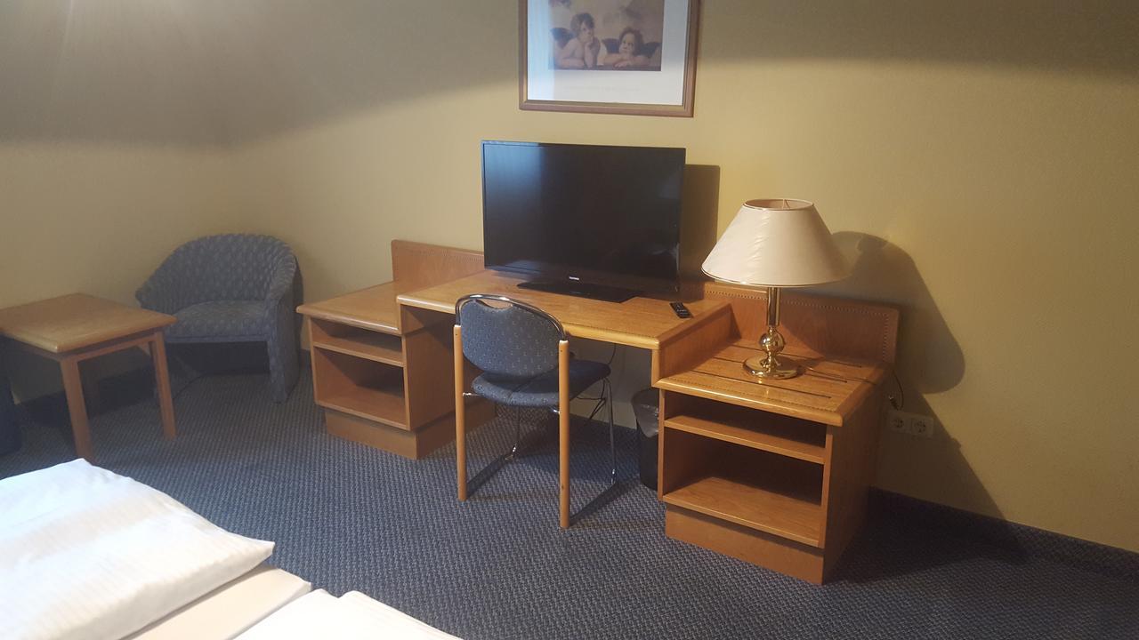 Pampow Hotel Ziegenkrug Schweriner Tor מראה חיצוני תמונה