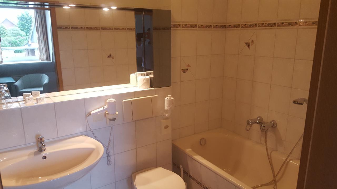 Pampow Hotel Ziegenkrug Schweriner Tor מראה חיצוני תמונה