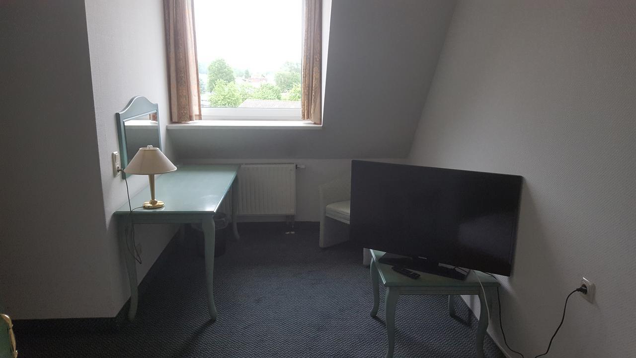 Pampow Hotel Ziegenkrug Schweriner Tor מראה חיצוני תמונה