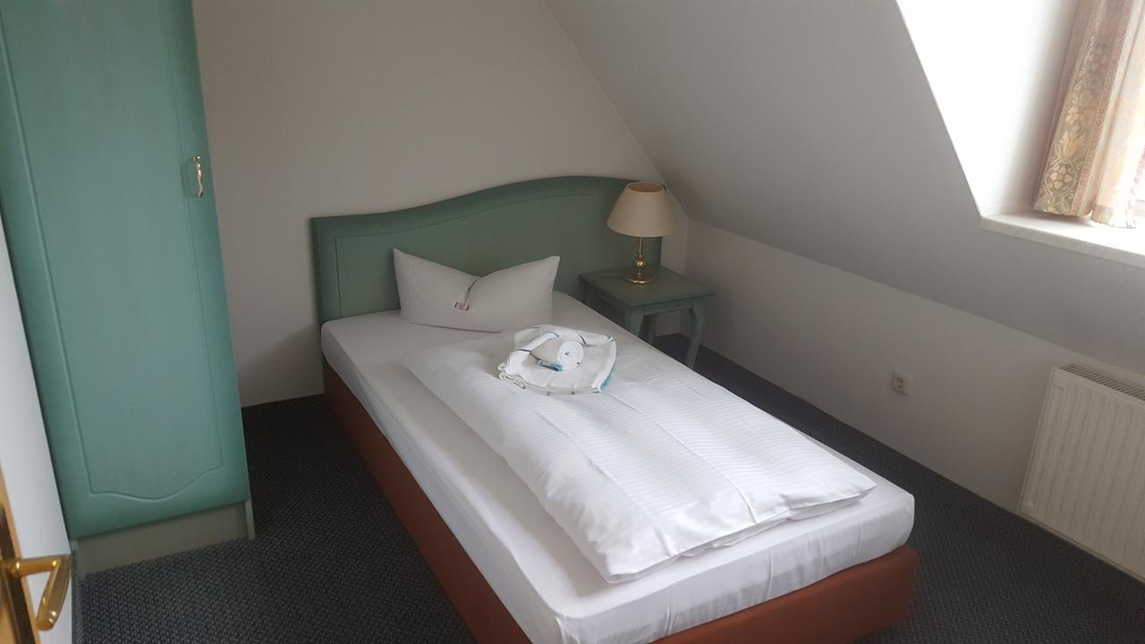 Pampow Hotel Ziegenkrug Schweriner Tor מראה חיצוני תמונה