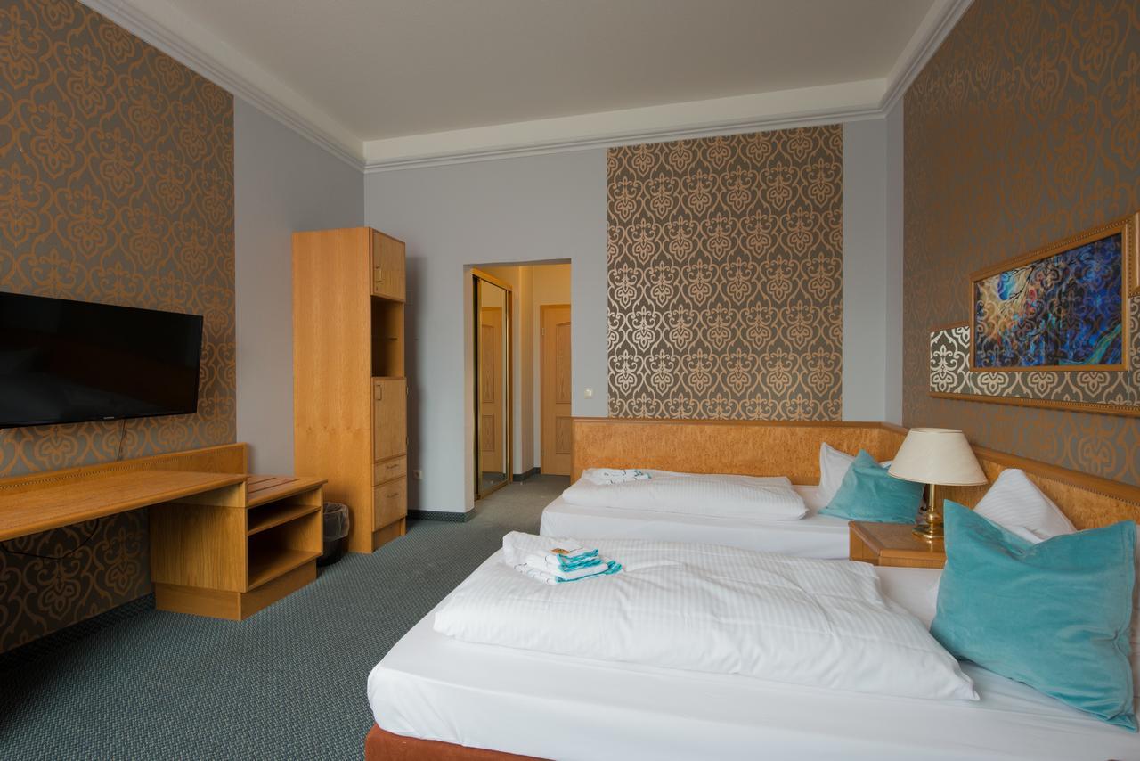 Pampow Hotel Ziegenkrug Schweriner Tor מראה חיצוני תמונה